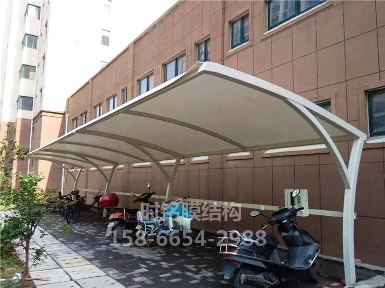膜結(jié)構(gòu)停車棚 膜結(jié)構(gòu)停車棚